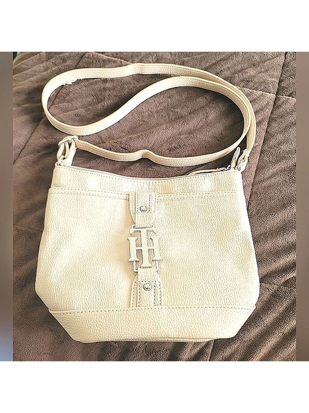 Tommy Hilfiger Women's Crossbody Bucket Bag